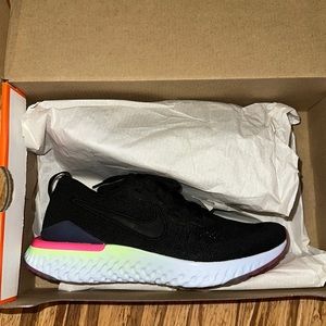 Nike Epic React Flyknit Women 7.5 Black/Pink/Blue